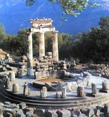 Three Day Delphi / Meteora  Tour - first class